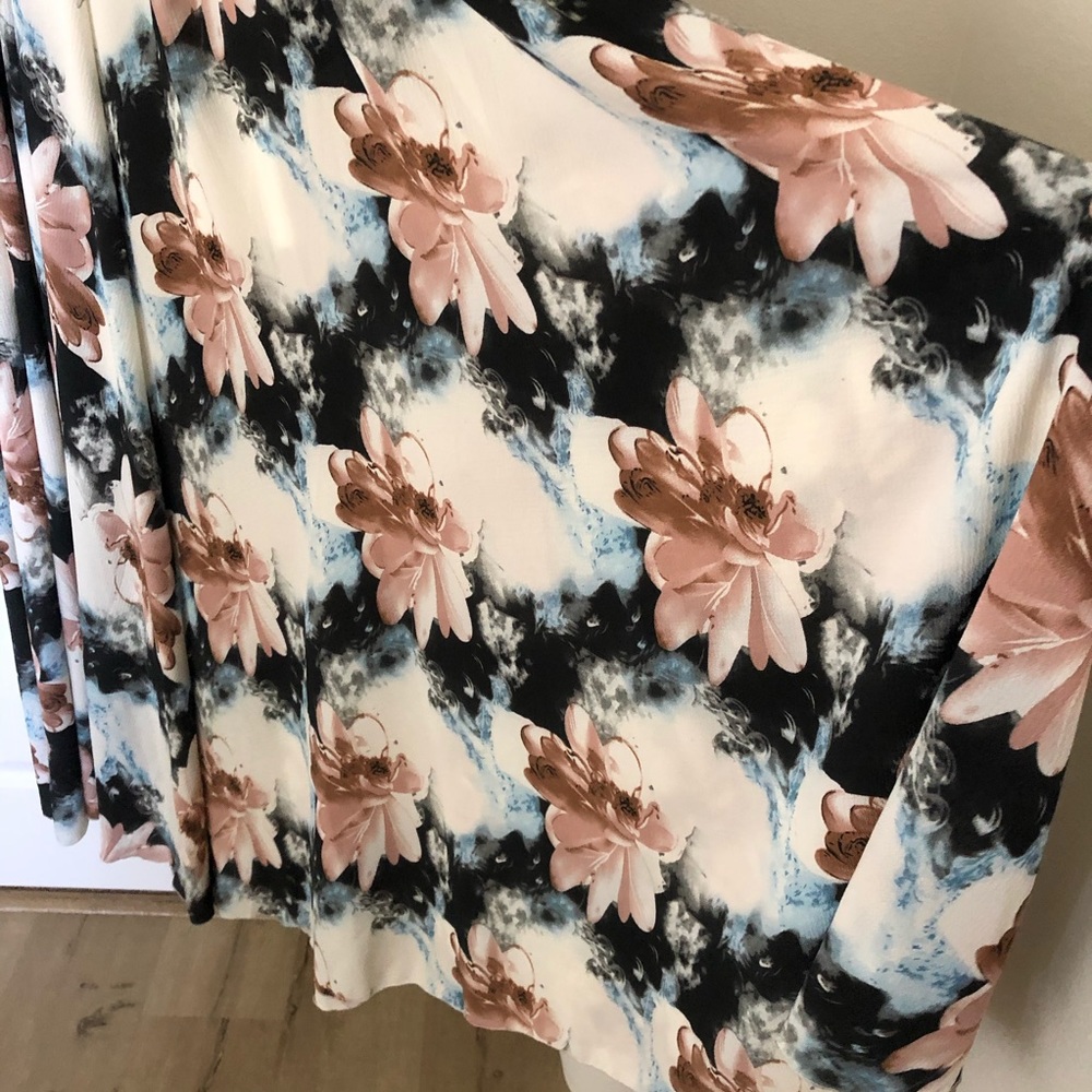 ✨WINDSOR MAXI DRESS✨ - Picture 4 of 7